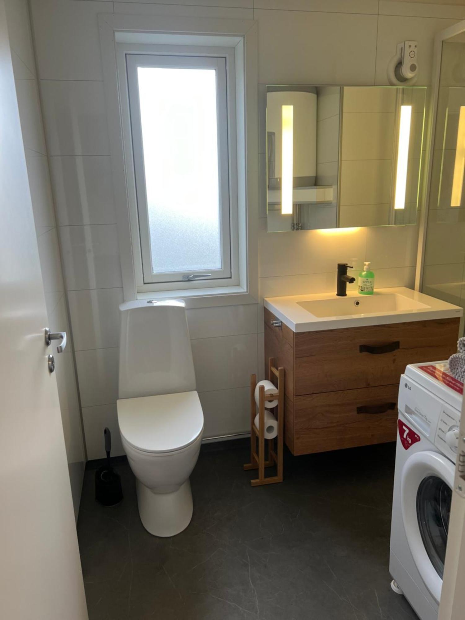 Sentrums Leilighet Kabelvåg Esterno foto